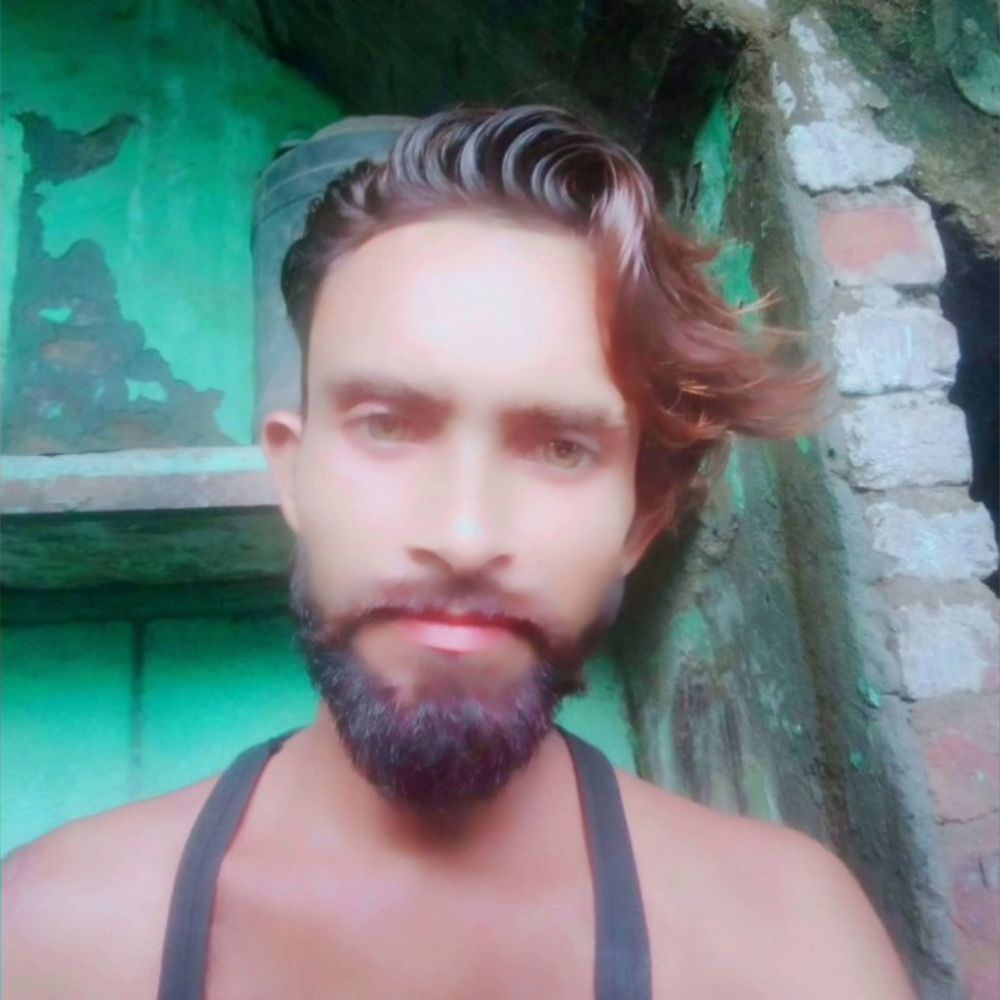 महोबा में युवक की संदिग्ध हालत में मौत:परिजनों ने प्रधान के भाई सहित तीन पर लगाया हत्या का आरोप