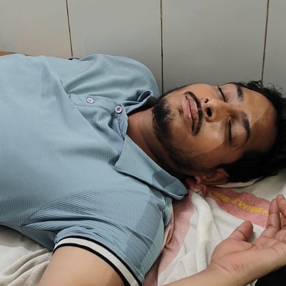 अस्पताल में शराब पीने से रोका, नर्सिंग ऑफिसर को पीटा:मारपीट में बेहोश हुआ, इमरजेंसी में भर्ती; आरोपी पर FIR