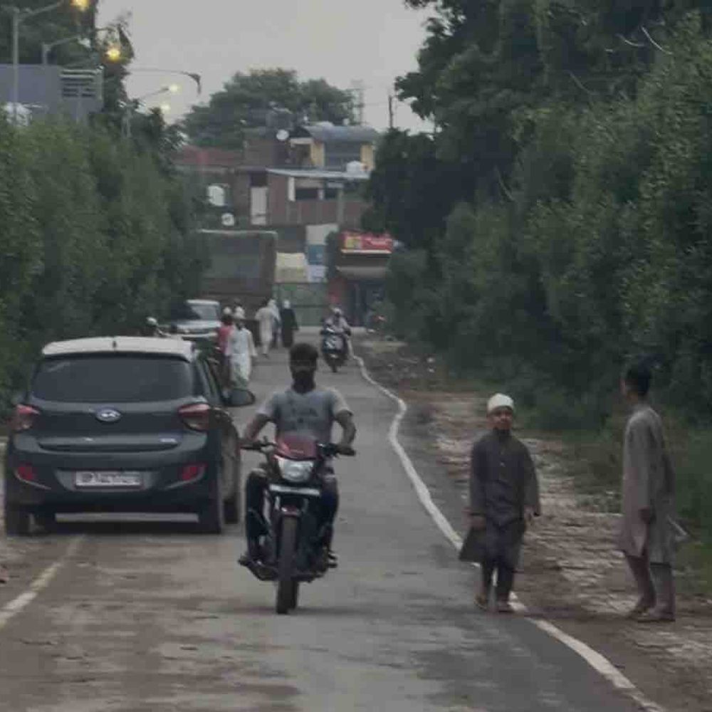 24 जिलों में अगले 3 घंटे मौसम बिगड़ने का अलर्ट:30-40 किमी/घंटा की रफ्तार से हवाएं, आंधी-तूफान और भारी बारिश की संभावना
