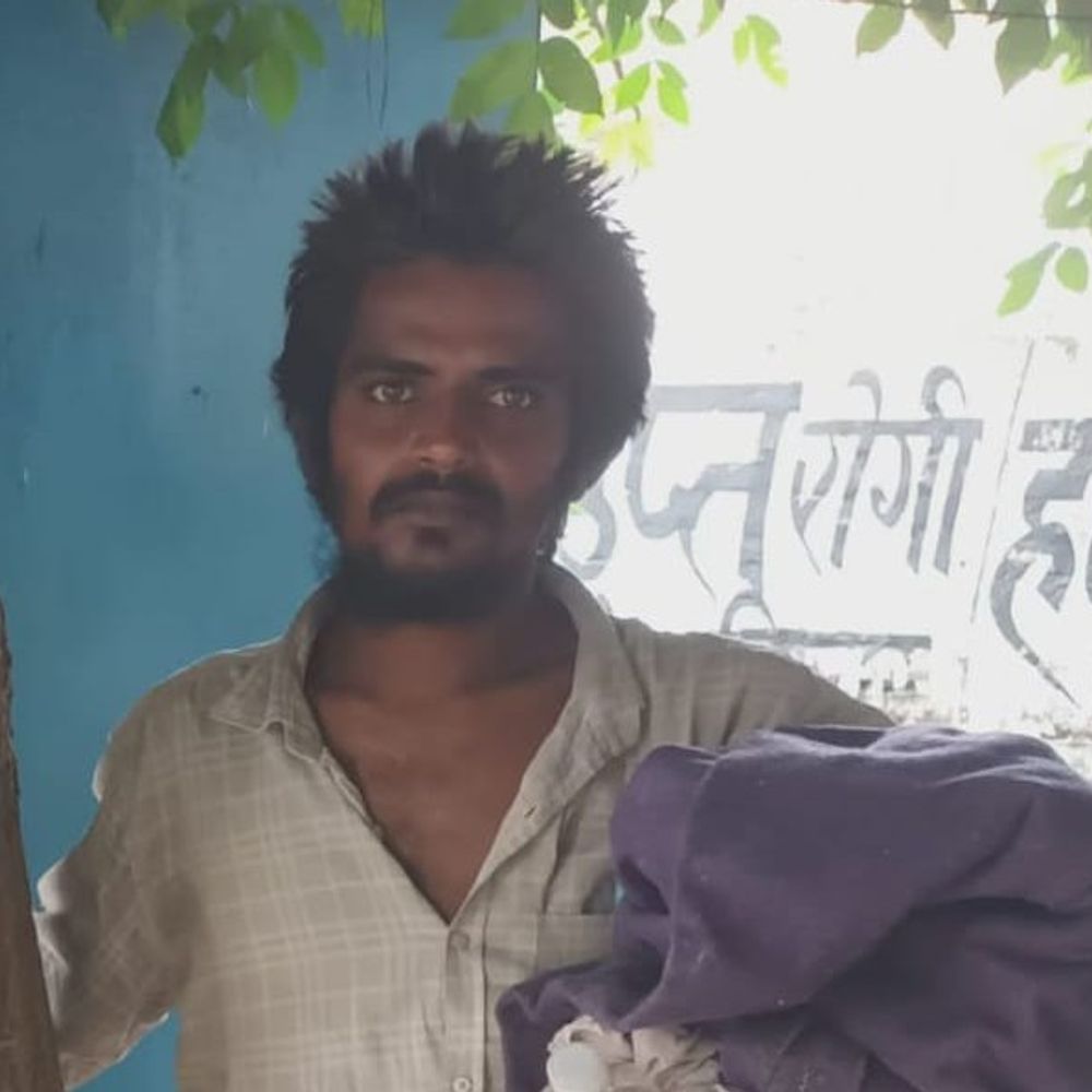 10 महीने से लापता युवक बरामद, फर्जी बैनामे का खुलासा:देवरिया में आकाश बनकर दूसरे युवक ने बेची 1 करोड़ की जमीन, 6 पर केस