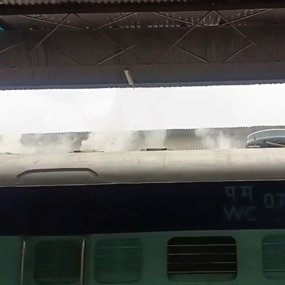 जबलपुर रेलवे स्टेशन पर खड़े कोच में लगी आग:  फायर ब्रिगेड ने बुझाई, विभागीय उपयोग वाला कोच था; कारणों की जांच के लिए टीम गठित होगी – Jabalpur News