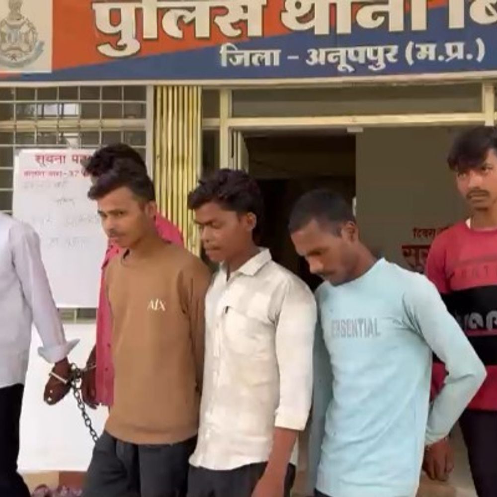 अनूपपुर में चोरी के 6 आरोपी गिरफ्तार:एक साथी अब भी फरार, पुलिस को 90 हजार के लोहे के सांचे मिले