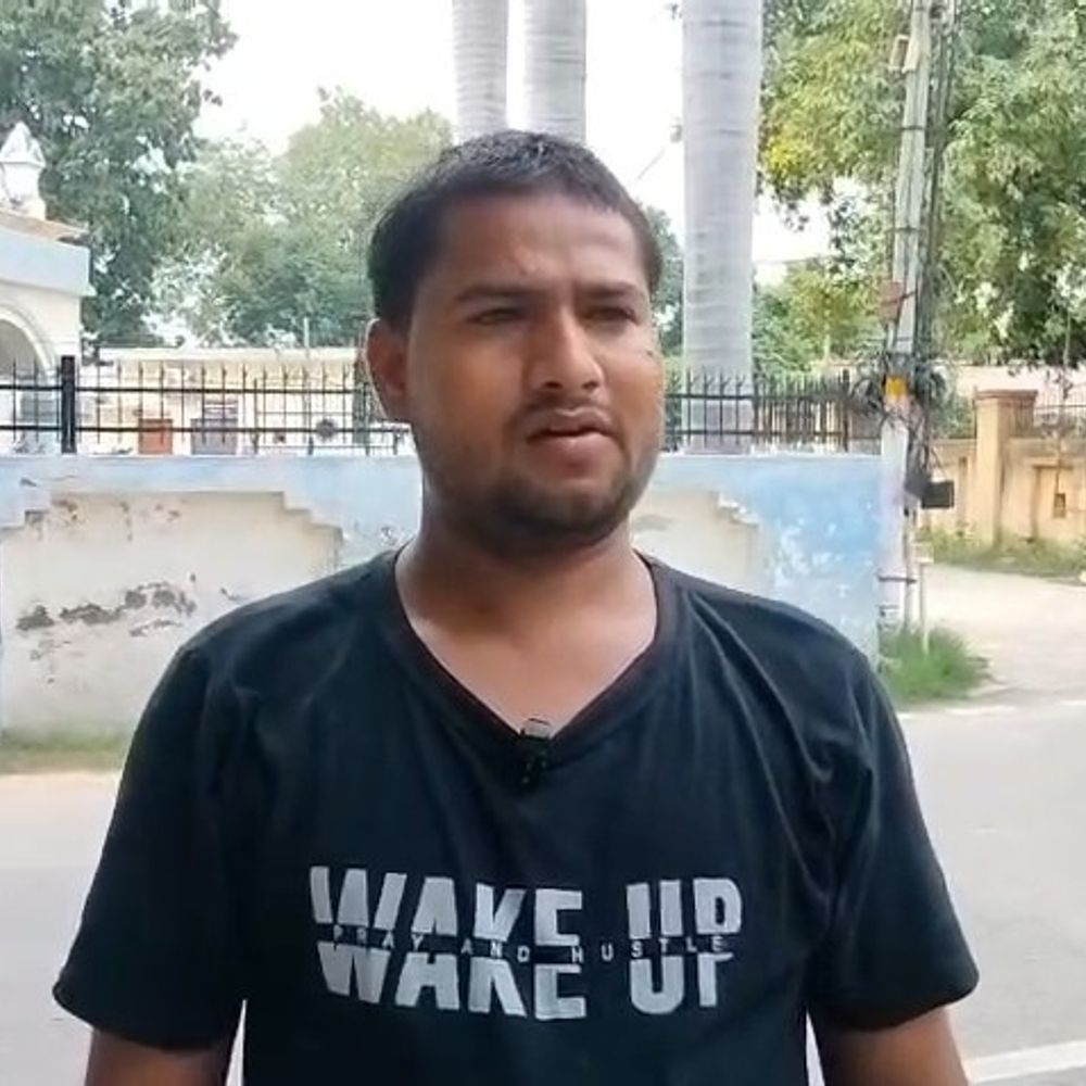 जमीन पर कब्जे के विरोध में फायरिंग का आरोप:मैनपुरी में मारपीट और जान से मारने की धमकी देने का एसपी से शिकायत