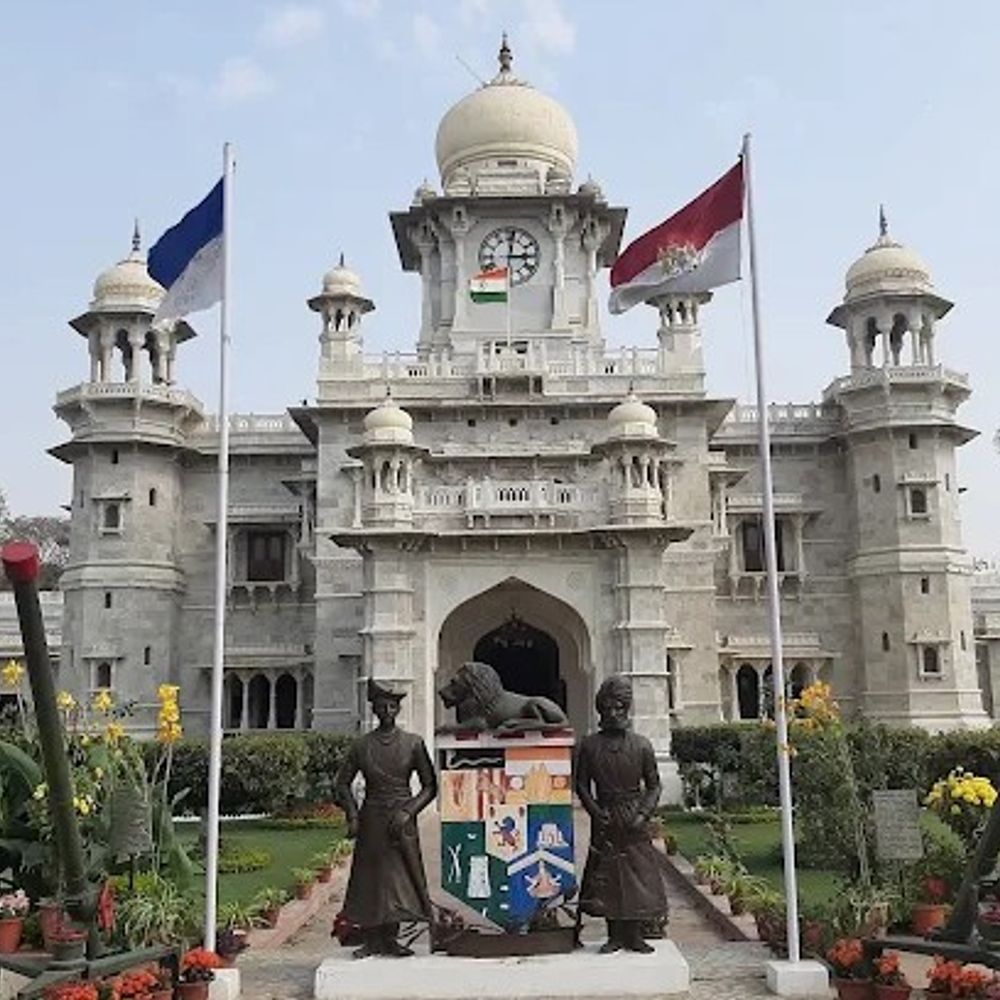 
                 डेली कॉलेज में आरएसएस कार्यक्रम पर उठे सवाल:ओल्ड डेलियन अजय बागड़िया ने प्राचार्य को भेजा पत्र, जवाब नहीं मिला तो कानूनी कार्रवाई की चेतावनी 
            