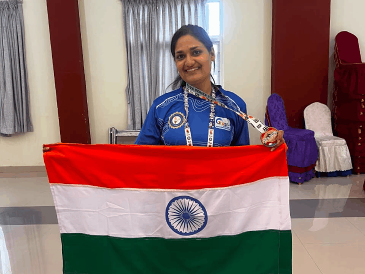 
                 उज्जैन की विधि-उत्कर्षा ने जीता गोल्ड:फाइनल मुकाबले में नेपाल में चीन को हराया, 25 देशों के बीच दिखाया दम 
            