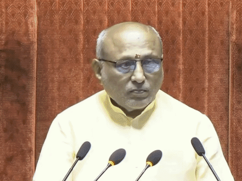 
                 इलाज में जेब से खर्च 62.6% से घटकर 43.4% हुआ:सांसद ने पूछा था- आयुष्मान के कारण हितग्राहियों पर कितना आर्थिक प्रभाव हुआ 
            