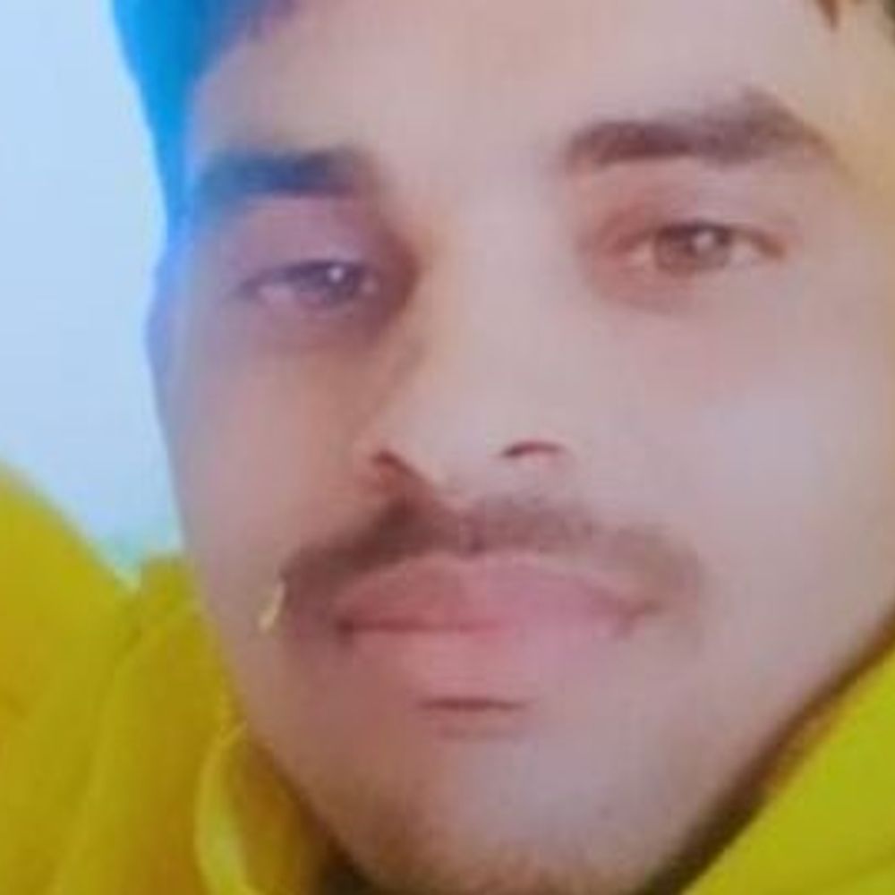 पेड़ से फंदे पर लटका मिला युवक का शव:जालौन में रात में खेत देखने की बात कहकर घर से निकला था