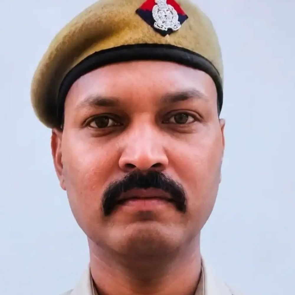 हेड कांस्टेबल की मौत सिर में चोट लगने से हुई:सीतापुर में सरकारी आवास में मिला था शव, पैनल के पोस्टमार्टम में खुलासा; जांच जारी
