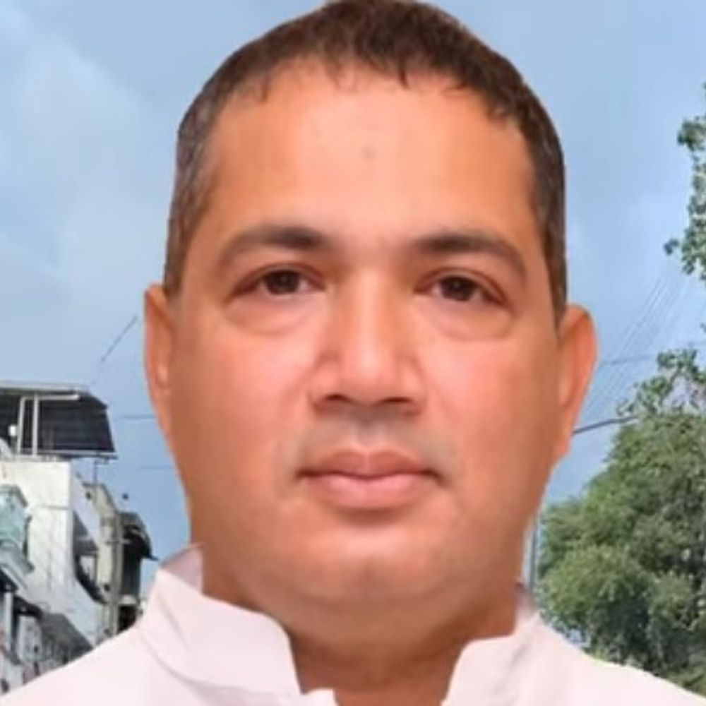 
                 रतलाम में सराफा व्यापारी ने होटल में किया सुसाईड:कमरे से मिले 4 खाली पाउच और उल्टी से भीगा मिला कागज, सुखाने के बाद पुलिस करेगी जांच 
            