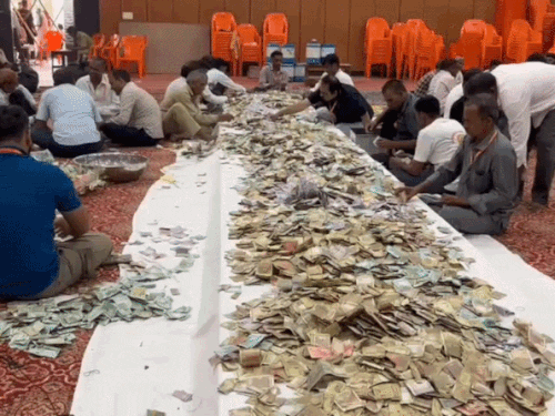सांवलिया सेठ के भंडार में 2 राउंड में 18.57 करोड़:तीसरे राउंड की गिनती कल, सोने-चांदी का तौल बाकी