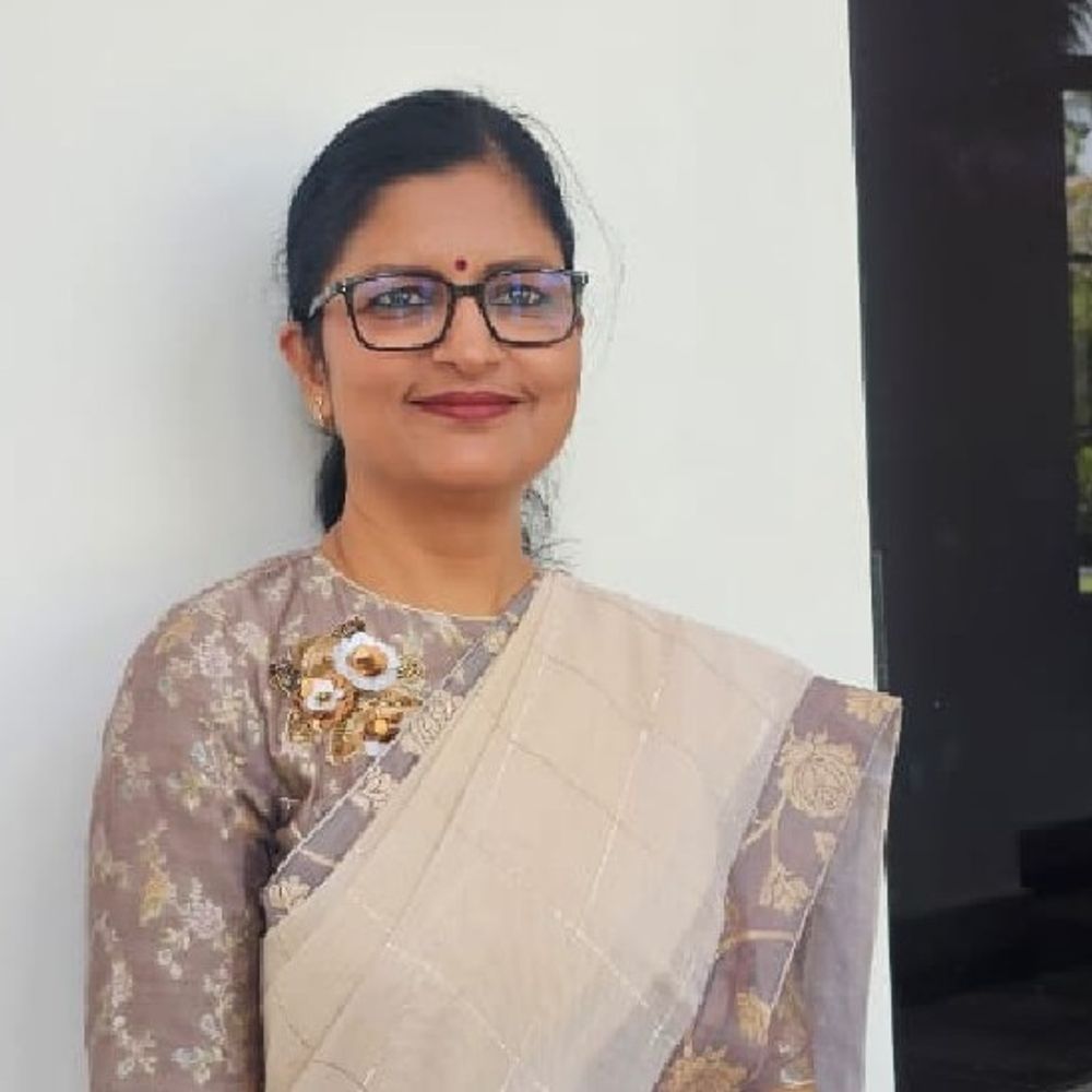 यूपी में 7 अफसरों के तबादले:जन भवन से लखनऊ उपजिलाधिकारी में तैनात हुई निधि पांडेय