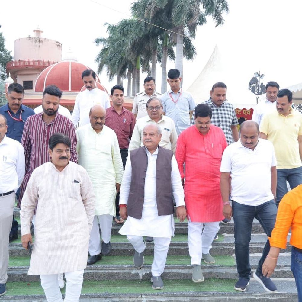 
                 विधानसभा अध्यक्ष ने किए महाकाल दर्शन:बोले- सावन में दरबार आना सौभाग्य की बात, देश-प्रदेश की समृद्धि मांगी 
            