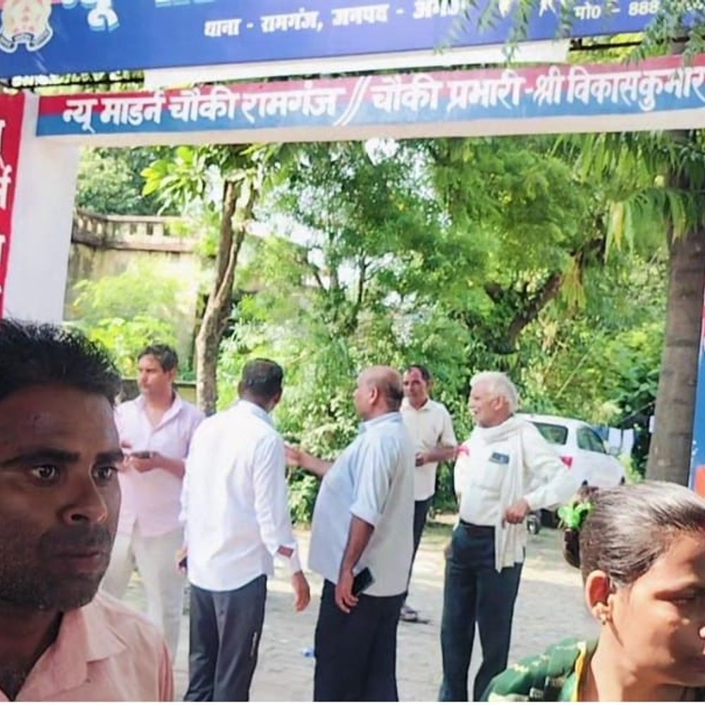 स्कूल से लौट रहे 16 साल के छात्र का अपहरण:बाजार में दो भाइयों ने पहले पीटा, फिर उठा ले गए; तलाश में 5 पुलिस टीमें लगीं