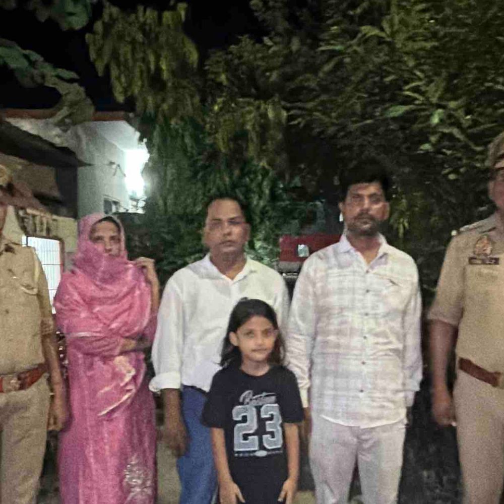 गलत ट्रेन में बैठकर पंजाब पहुंची महिला:पति को कैंसर होने के डर से 3 महीने वहीं रही; रामपुर जीआरपी ने बेटी के साथ खोज निकाला