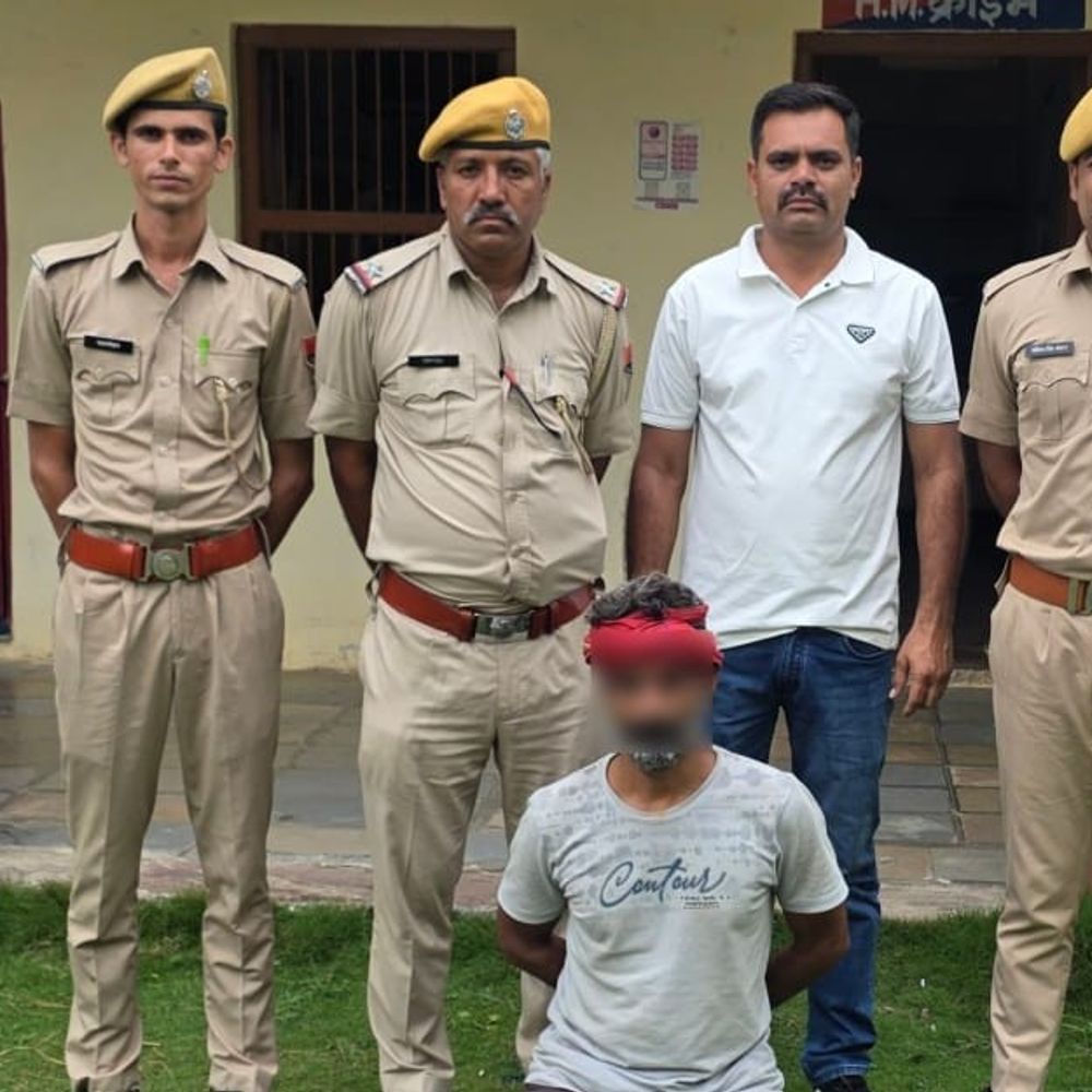 बुजुर्ग पिता के सिर पर बरसाए थे डंडे, बेटा गिरफ्तार:100 CCTV खंगाल कर पहुंची पुलिस; नाबालिग भी डिटेन