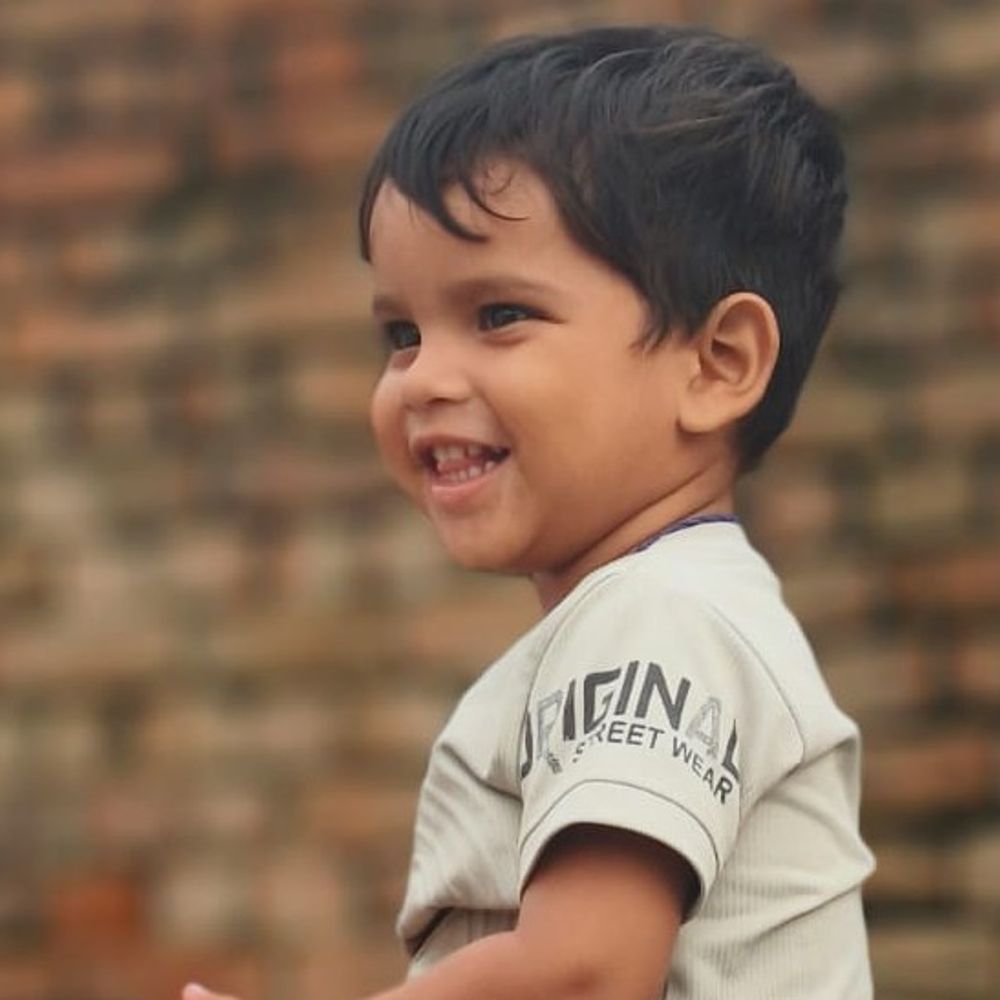 संभल में सांप काटने से मासूम की मौत:परिजन 20 घंटे तक अंधविश्वास में भटकते रहे, इंजेक्शन नहीं लगवाया