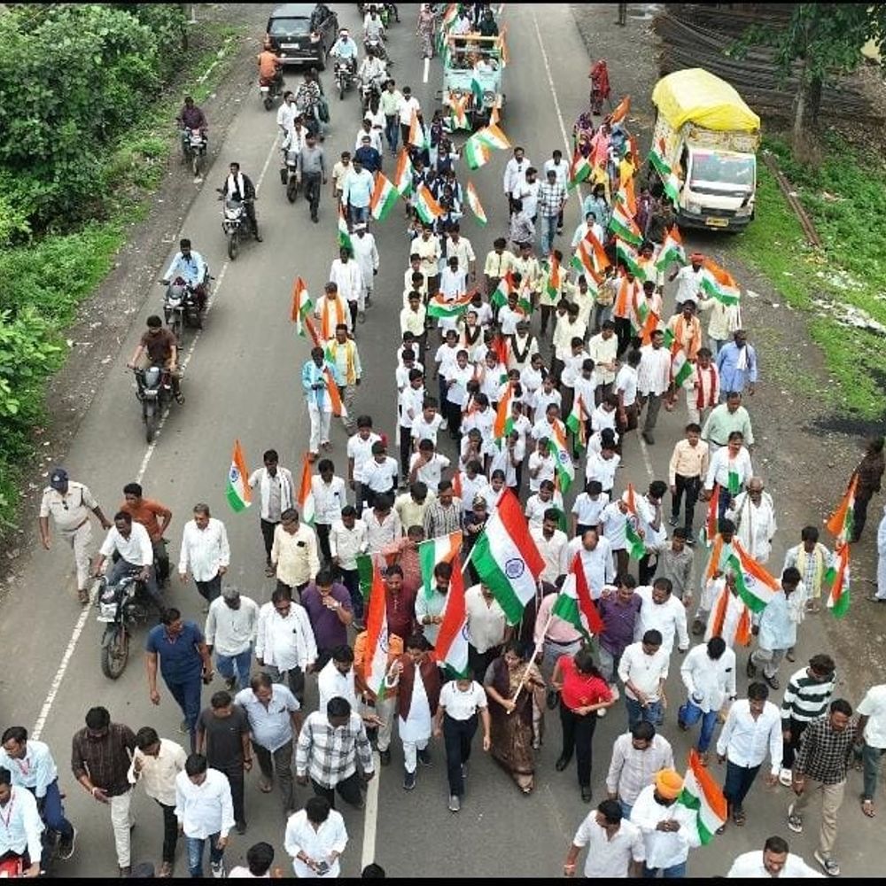 नेपानगर के 3 मंडलों में एक साथ निकली तिरंगा यात्रा:विधायक मंजू दादू ने किया नेतृत्व; राष्ट्रीय एकता और देशभक्ति का संदेश दिया