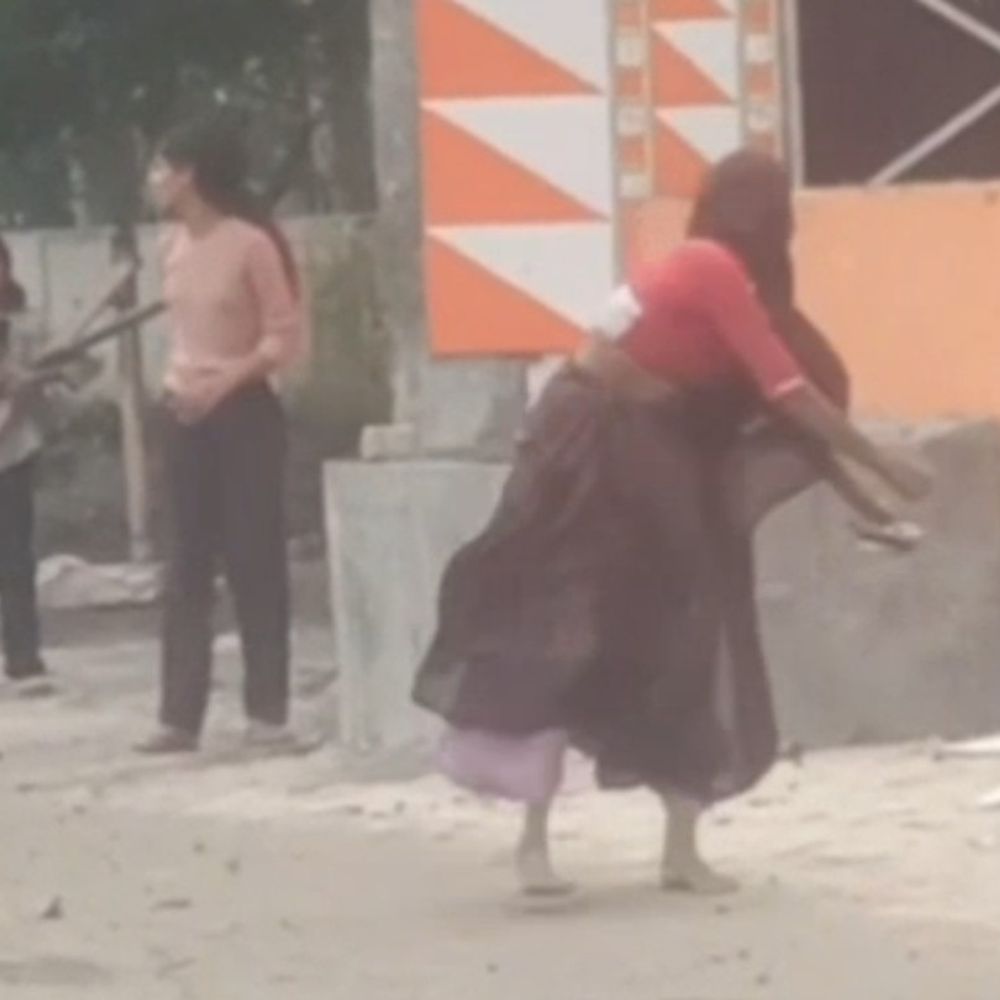 संभल में पाताली मंदिर से लौटते समय दो पक्ष भिड़े:पथराव और 3 राउंड फायरिंग; 24 घंटे में 6 आरोपी गिरफ्तार, हथियार बरामद