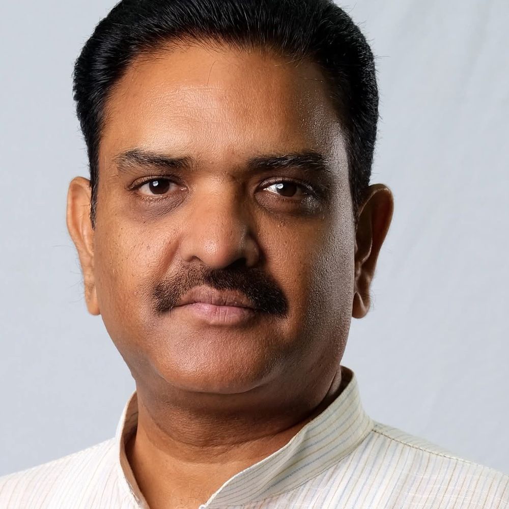 मंत्री असीम अरुण की शिकायत पर घूसखोर JE निलंबित:कन्नौज में कनेक्शन के लिए 28 हजार मांगे, किसान ने सुनाई रिकार्डिंग