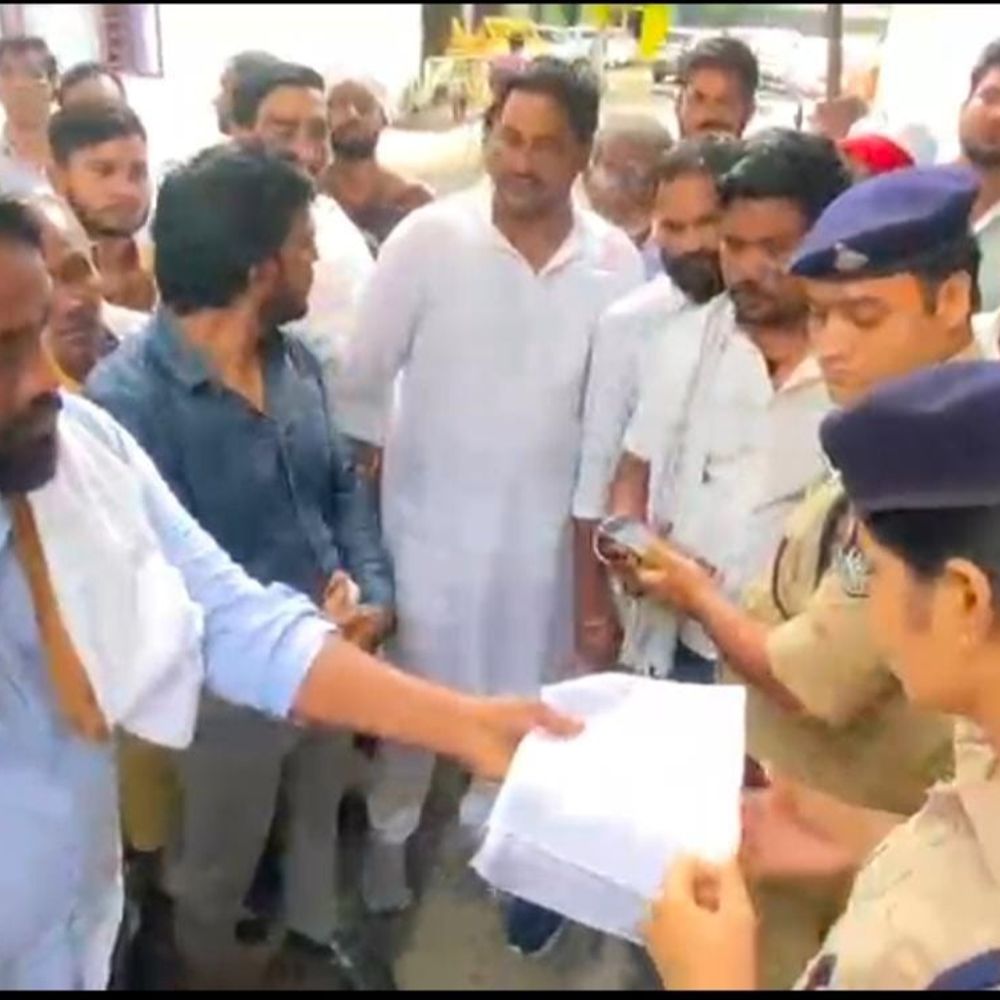 ग्वालियर में सोशल मीडिया पर अभद्र टिप्पणी के खिलाफ शिकायत:महावाल्मीकि पंचायत के प्रदेश अध्यक्ष की मां और देश के जवानों पर अशोभनीय टिप्पणी