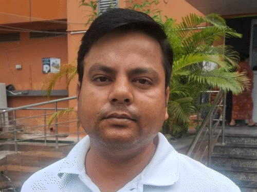 NEET पेपर लीक-मास्टरमाइंड डॉक्टर समेत 3 गिरफ्तार:स्कॉलर्स के लिए लग्जरी गाड़ी का था इंतजाम; EOU ने पटना में परीक्षा सेंटर के बाहर से पकड़ा