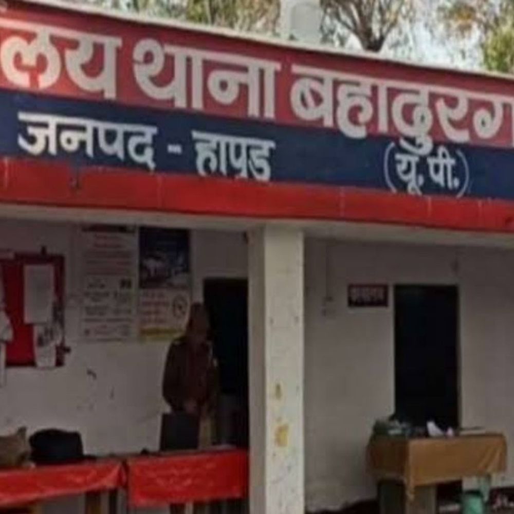 हापुड़ की मस्जिद से दो संदिग्ध हिरासत में:एटीएस ने पूछताछ के लिए युवकों को पकड़ा, दोनों स्थानीय निवासी नहीं हैं
