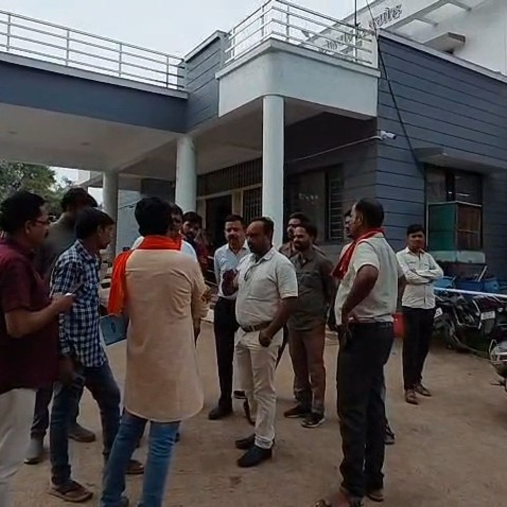 युवक पर धमकी देकर नाबालिग से शादी करने का आरोप:नाबालिग बोली- सोशल मीडिया पर हुई थी पहचान; हिंदू संगठन की मदद से केस दर्ज