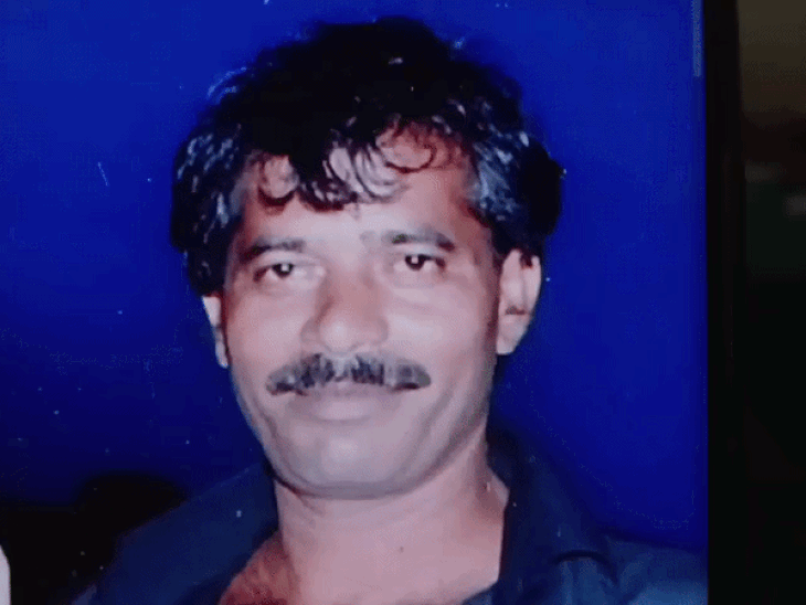 रीवा में जलभराव वाले रास्ते में गिरा बिजली का तार:करंट लगने से युवक की मौत; परिजनों ने बिजली विभाग को ठहराया जिम्मेदार