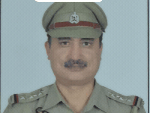 आगरा के दो पुलिस कर्मियों को मेडल फॉर गैलेंट्री सम्मान:एडीजी क्राइम ब्रांच के इंस्पेक्टर नरेंद्र कुमार व एसटीएफ हेड कांस्टेबल प्रशांत का मिलेगा मेडल