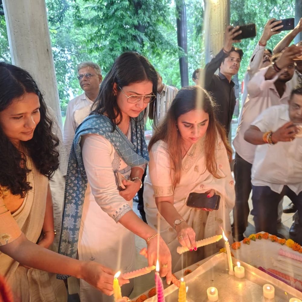 हापुड़ में विभाजन विभीषिका स्मृति दिवस मनाया गया:स्वतंत्रता सेनानियों और पीड़ित परिवारों का सम्मान