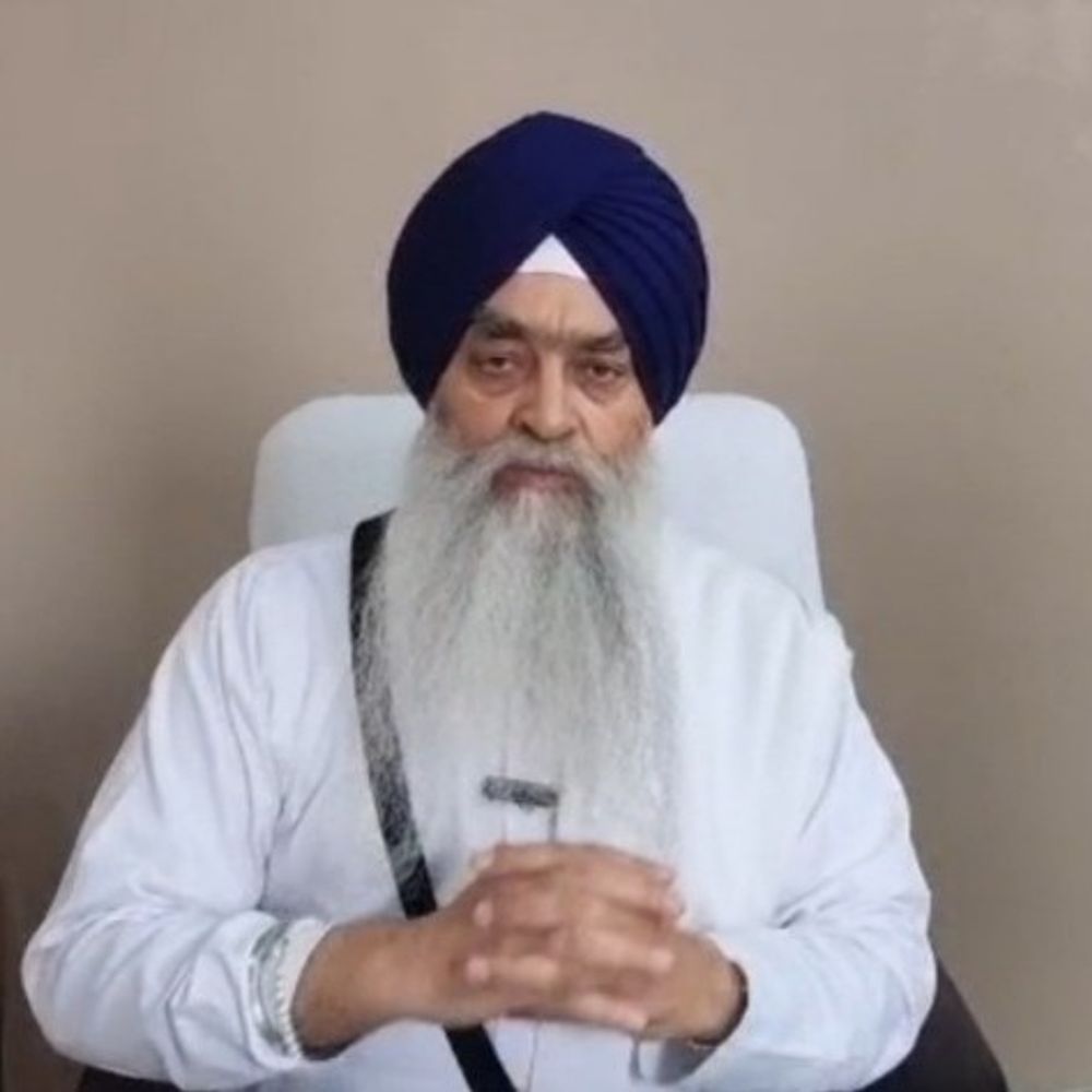 
                 अकाल तख्त के पूर्व जत्थेदार के घर पर फायरिंग:गाड़ी पर गोली मारी; सुखबीर बादल को बेअदबी मामले में धार्मिक सजा सुनाई थी 
            