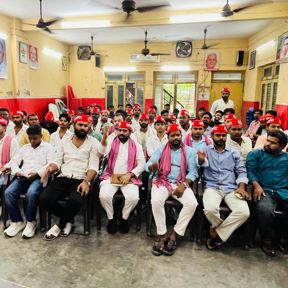 6000 यूजी-पीजी सीटों की कटौती पर आंदोलन की तैयारी:समाजवादी छात्र सभा ने किया ऐलान, इविवि प्रशासन को चेतावनी