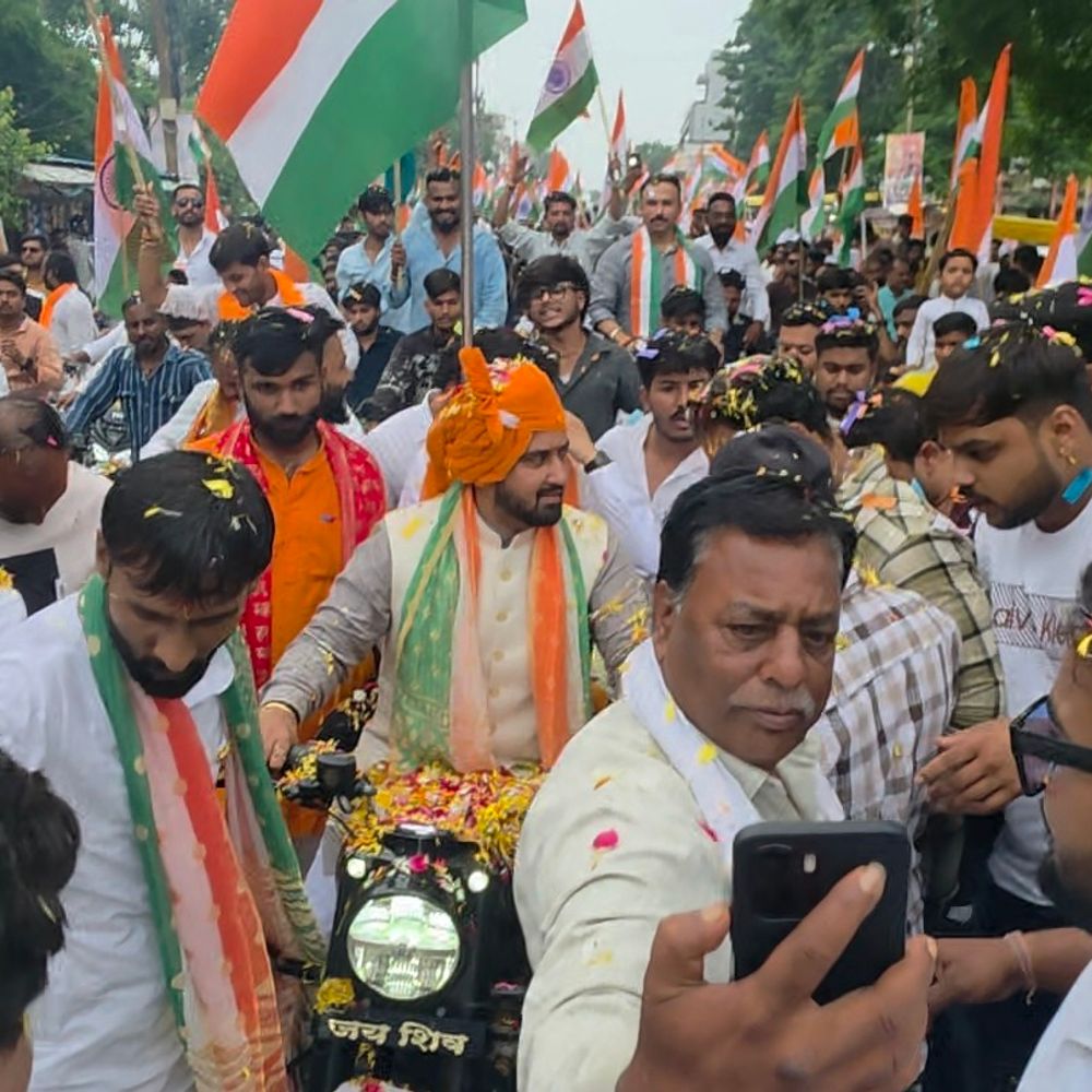 शाजापुर में भाजयुमो की तिरंगा यात्रा:अध्यक्ष ने लिखा- खून से खेलेगे होली गर वतन मुश्किल में है