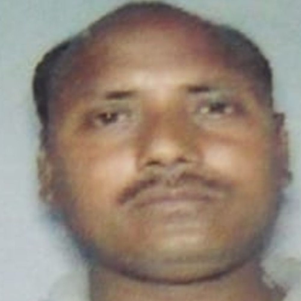 हरदोई में करंट लगने से अधेड़ की मौत:फर्राटा पंखे के नंगे तार पर पड़ा पैर, अस्पताल में दम तोड़ा