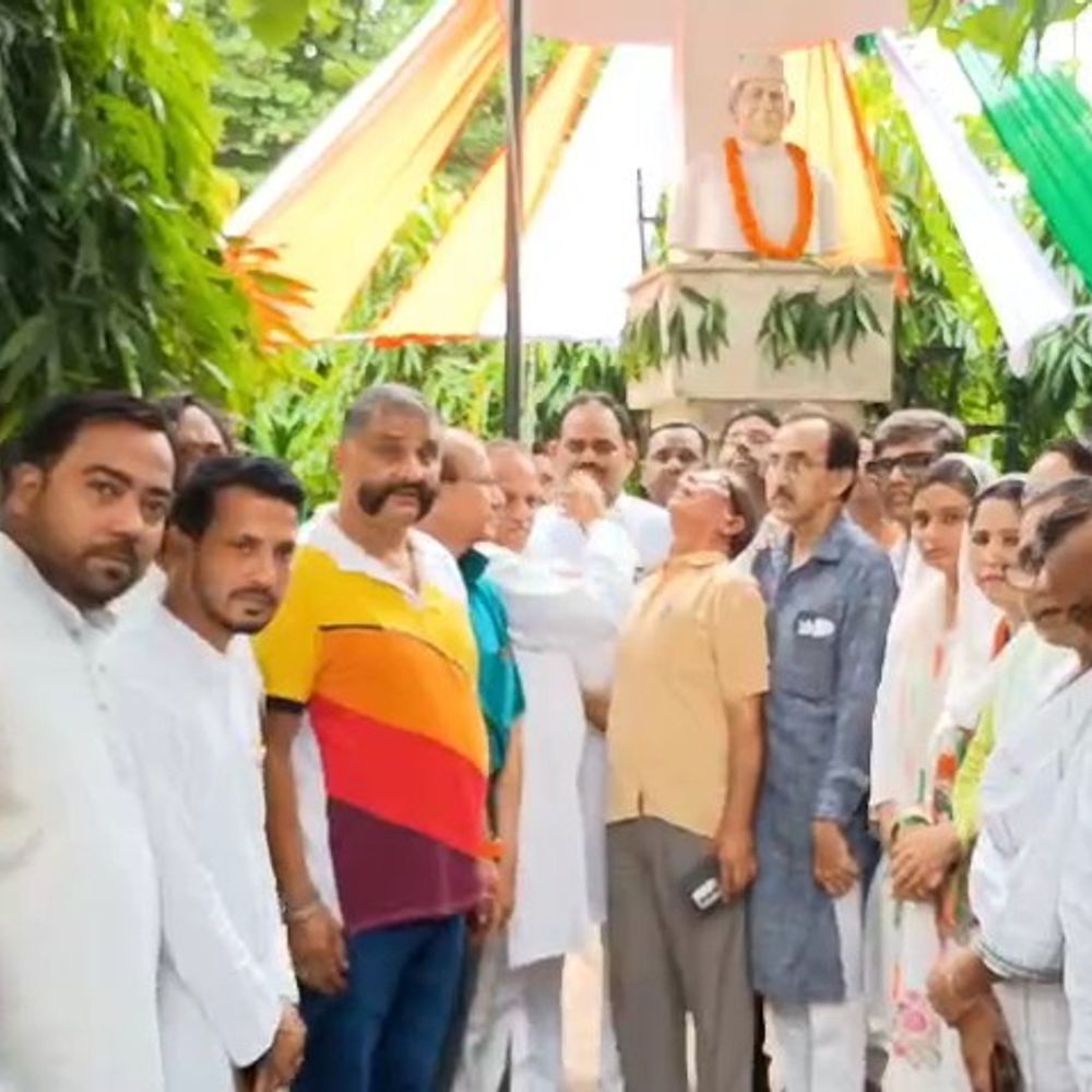 कांग्रेस ने स्वतंत्रता दिवस पर उठाए सामाजिक एकता के मुद्दे:बरेली में संविधान और लोकतांत्रिक मूल्यों की रक्षा का संकल्प लिया