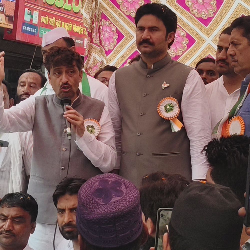सहारनपुर में 2.10 करोड़ की 1800 मीटर सड़क का उद्घाटन:सांसद इमरान मसूद बोले- 26 जनवरी का वादा 15 अगस्त को पूरा हुआ