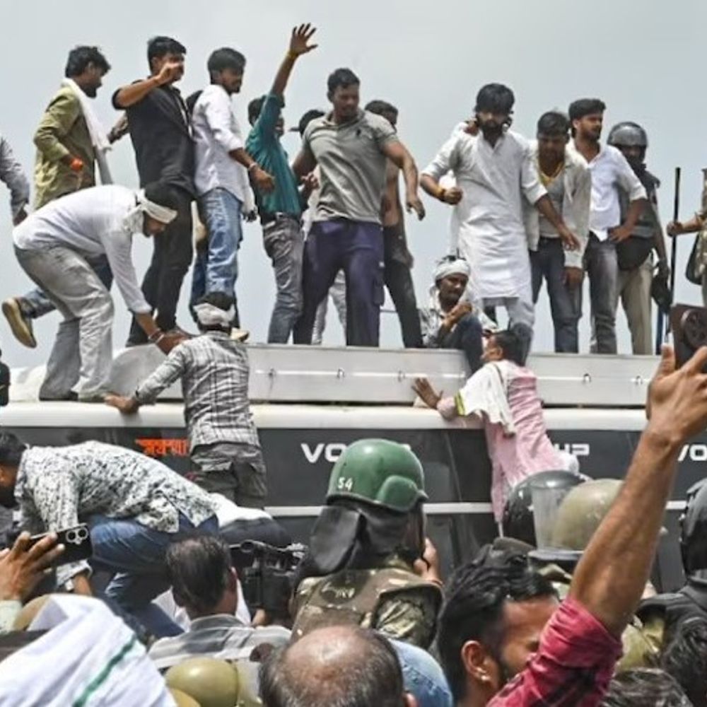 
                 एमपी में खाद की बिक्री आगामी आदेश तक बंद:स्टॉक मिलान के नाम पर बंद की गई बिक्री, किसानों पर होगा सीधा असर 
            