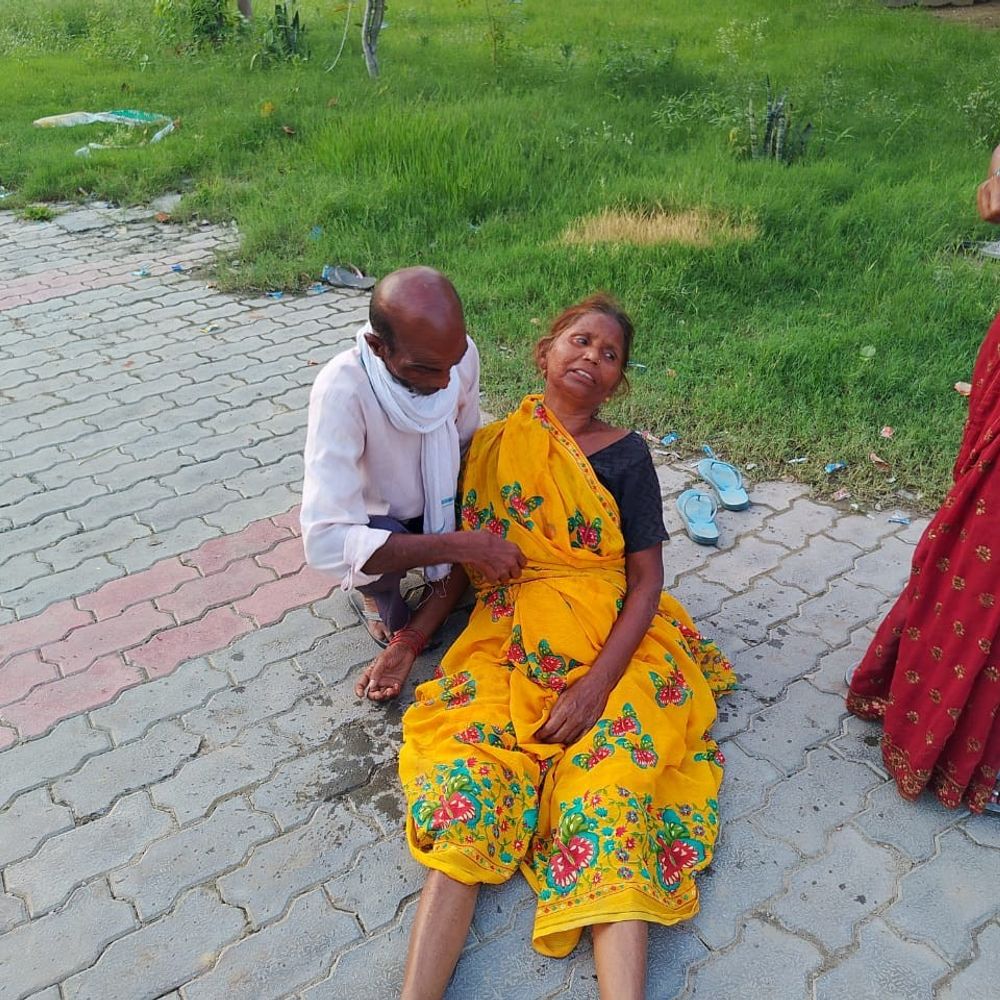 हरदोई में माइनर में मिला युवक का शव:होंठ, माथे और गले पर जानवर के नोचने के निशान; पत्नी पर हत्या का आरोप