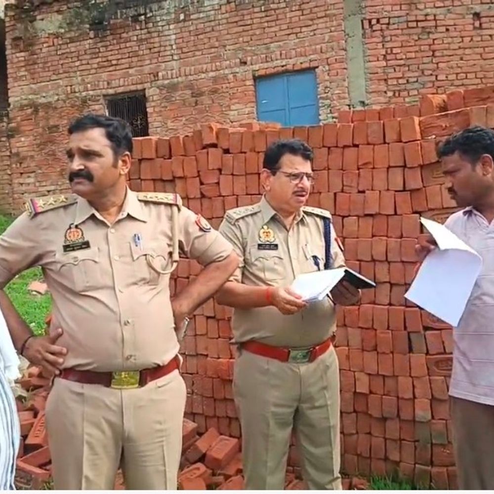 कौशांबी में प्रतिबंधित पशु के 9 कटे सिर मिले:तालाब किनारे मिले अवशेष, हिंदू संगठनों ने थाने का घेराव किया; पुलिस जांच में जुटी
