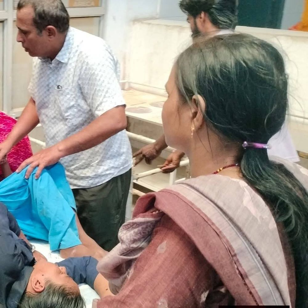 सीतामढ़ी में तिरंगा अभियान से लौट रहे 10 बच्चे घायल:दो अलग-अलग जगह टेम्पू-ट्रैक्टर की टक्कर; 5 बच्चे सीतामढ़ी रेफर