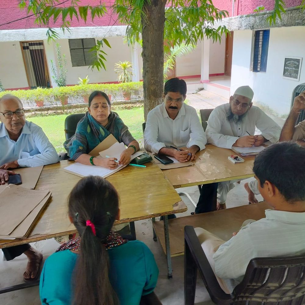 मऊ में परिवार परामर्श समिति ने 13 मामले निपटाए:दो में सुलह कराई, एक में FIR दर्ज