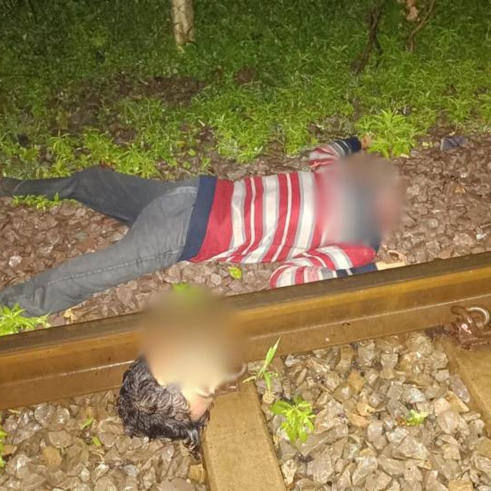 अर्जुनी रेलवे ट्रैक पर मिली युवक की सिर कटी लाश:पुलिस ने जताई आत्महत्या की आशंका, CCTV खंगाल रही