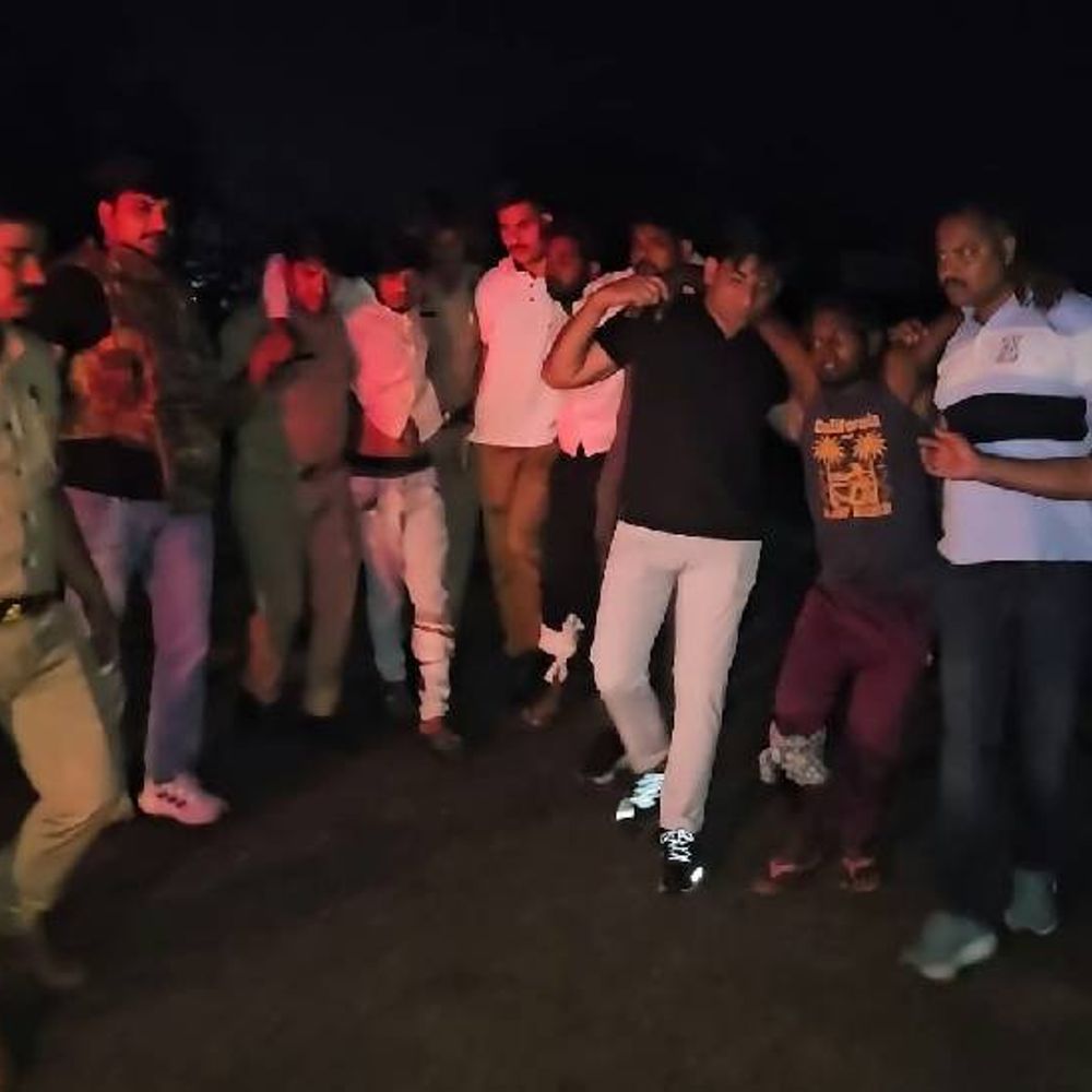 व्यापारी पर फायरिंग करने वाले 4 बदमाश मुठभेड़ में गिरफ्तार:झांसी में चारों के पैर में लगी गोली, 13 अगस्त को की थी वारदात