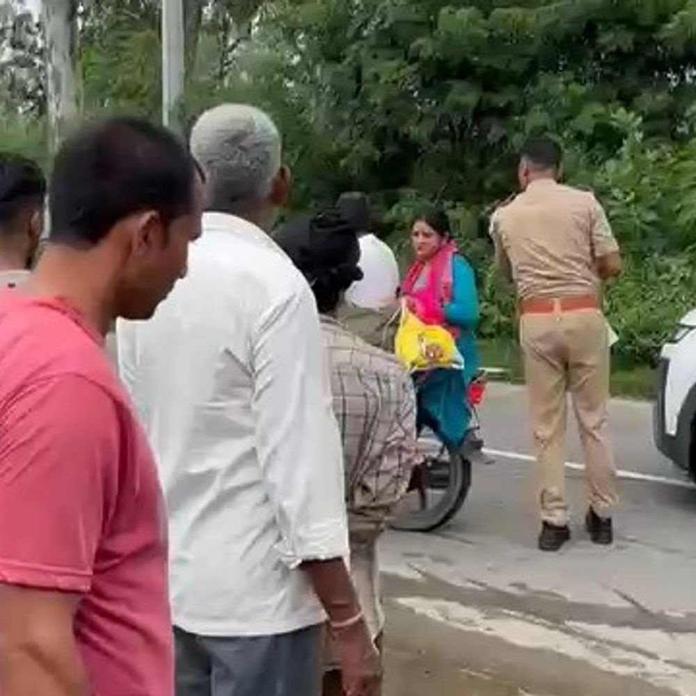 अमरोहा के छाबी गांव में कई राउंड फायरिंग से दहशत:चाप सेंटर पर दो गुटों में चली गोलियां, FIR दर्ज