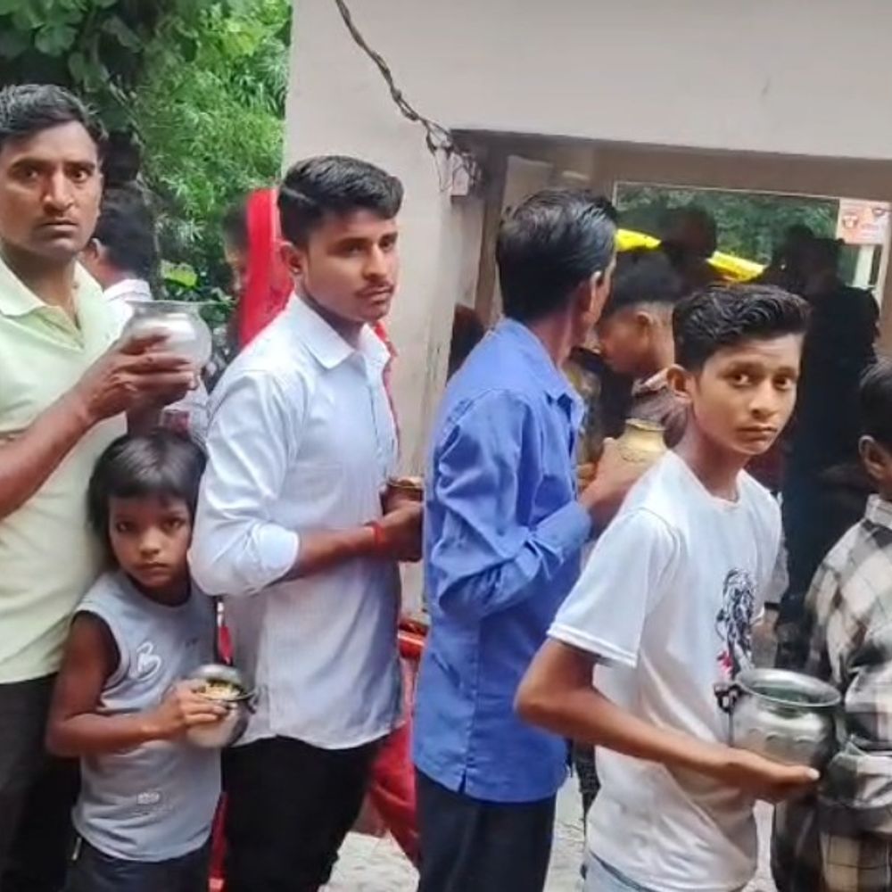 विभूतिनाथ धाम में तड़के 3 बजे से जलाभिषेक शुरू:श्रावस्ती में सावन के तीसरे सोमवार पर उमड़ा आस्था का सैलाब, नेपाल से भी पहुंचे श्रद्धालु