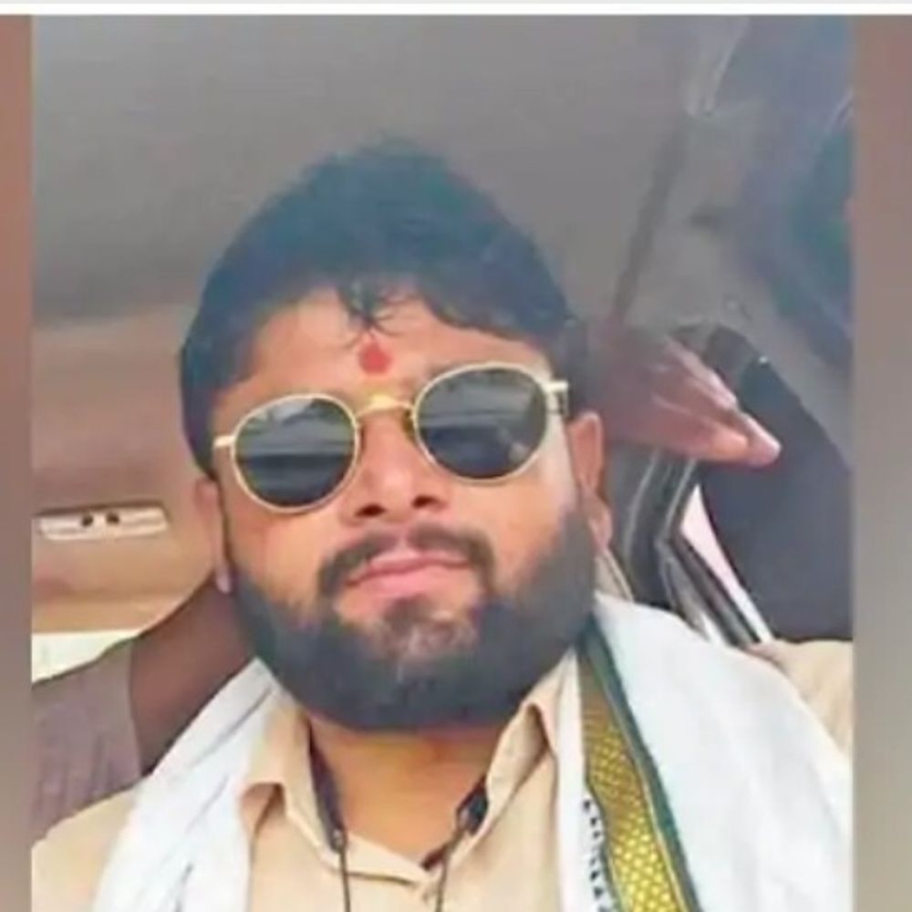हाथरस में नगर पालिका कर्मचारी की मौत का मामला:पत्नी दुर्गेश के खिलाफ मां ने दर्ज कराया मुकदमा, पुलिस कर रही जांच