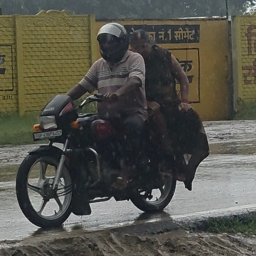 गोंडा में 4 घंटे से मूसलाधार बारिश, 20 MM दर्ज:अगले 3 घंटे के लिए ऑरेंज अलर्ट जारी; अब तक सामान्य से 22% कम बारिश