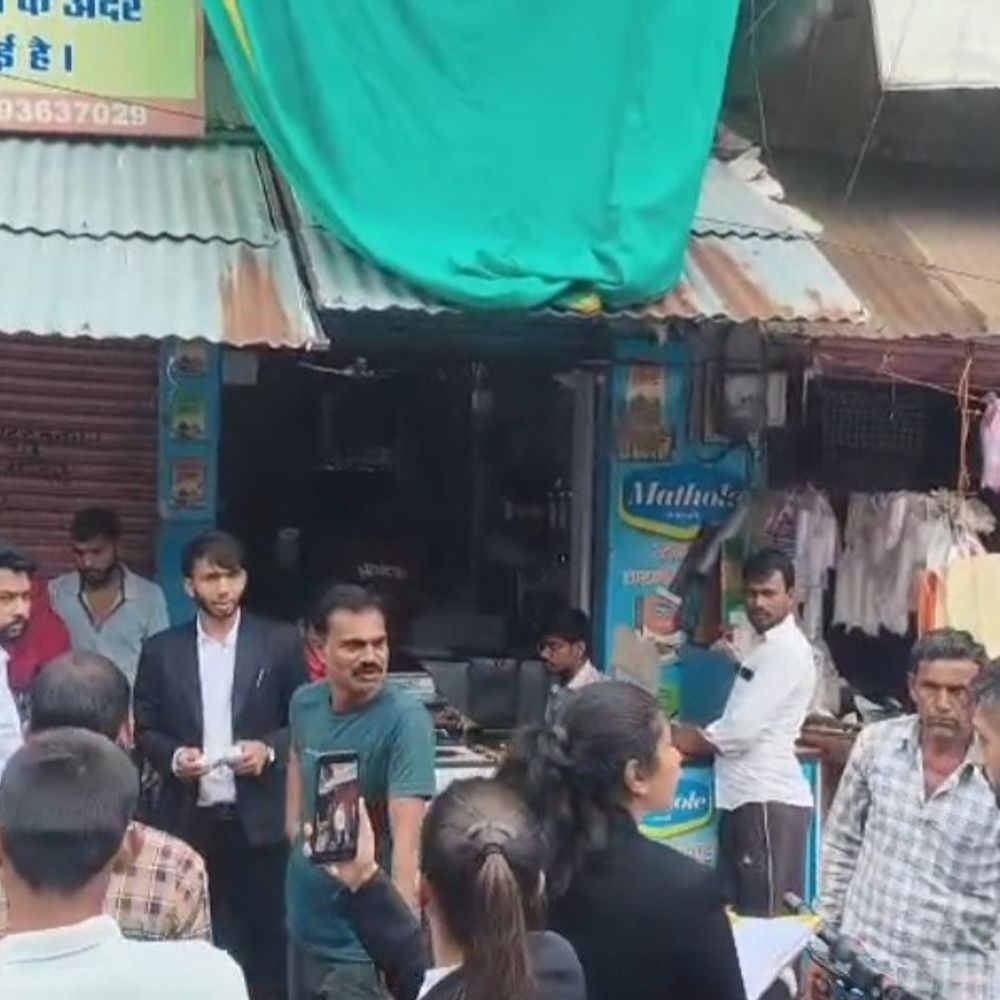 टीकमगढ़ में नकली पतंजलि तेल की पैकिंग जब्त:दिल्ली कोर्ट के आदेश पर व्यापारी के गोदाम पर छापा, सामग्री सील