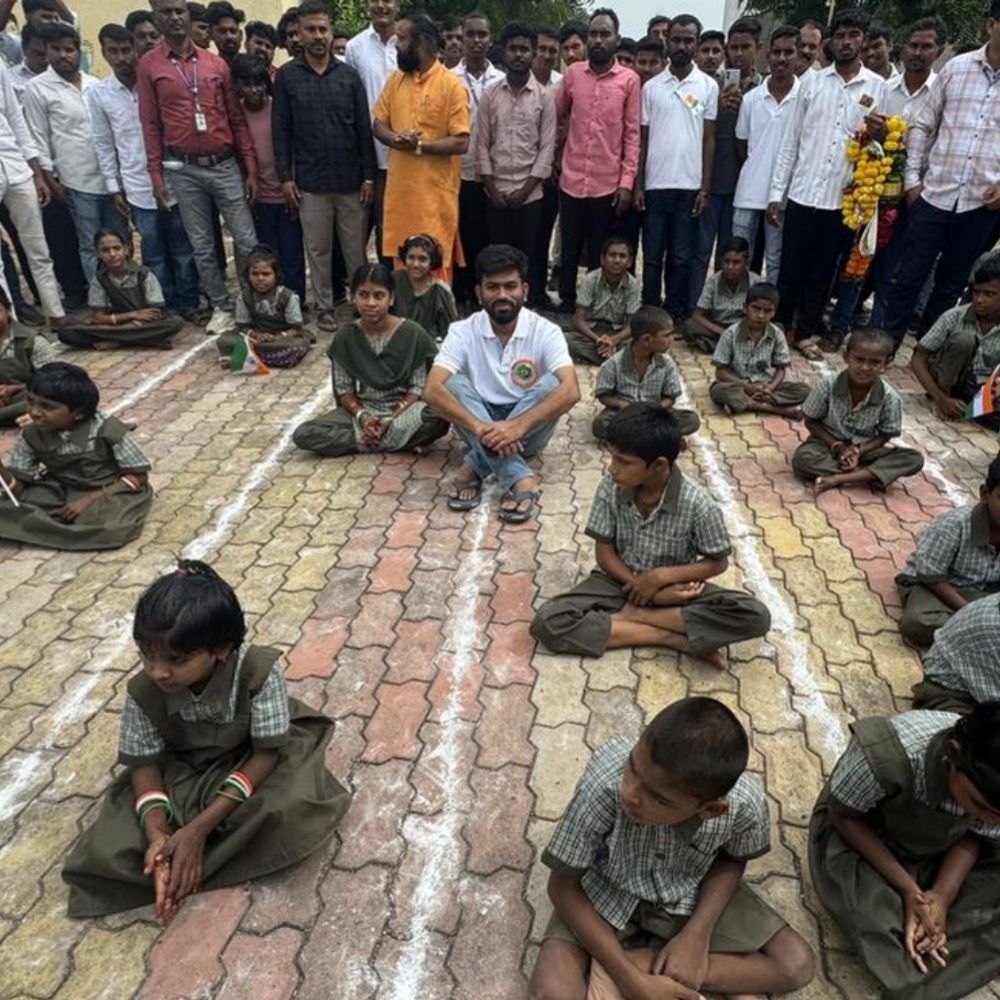 
                 दीपके के गांव में स्कूल की मरम्मत शुरू हुई:दो दिन पहले वीडियो बनाकर गिनवाई थी कमियां; CCTV और टॉयलेट का काम चालू हुआ 
            