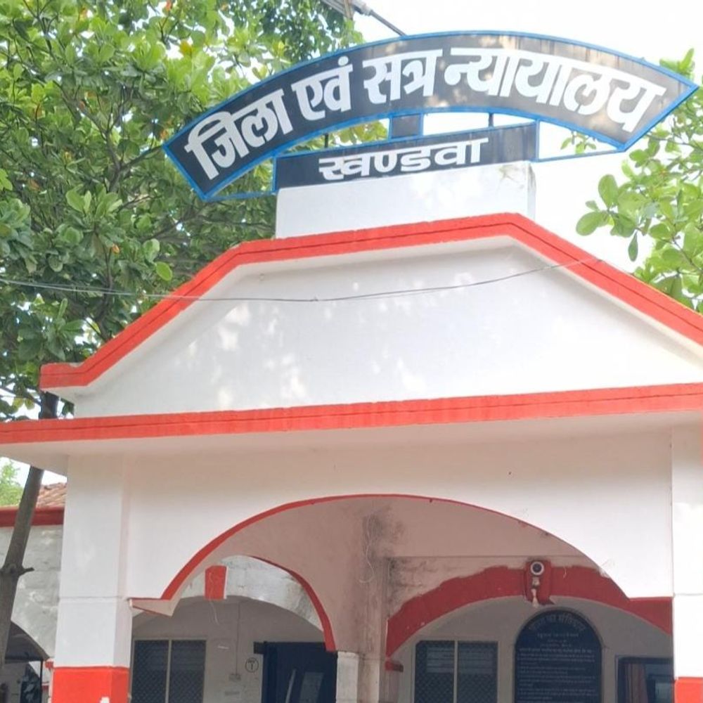 शिक्षिका से छेड़छाड़ के आरोपी को 5 साल की सजा:खंडवा में स्कूल में घुसकर हाथ पकड़ा; कोर्ट बोला- दोषी पर नरमी नहीं दिखा सकते